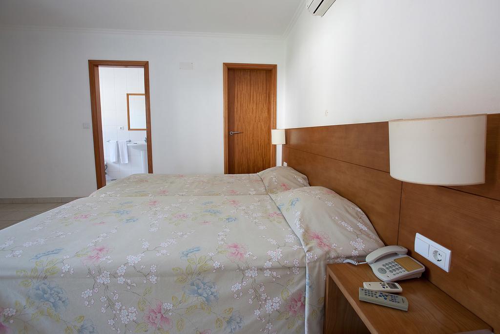 Hotel Solmar Calheta  Rum bild
