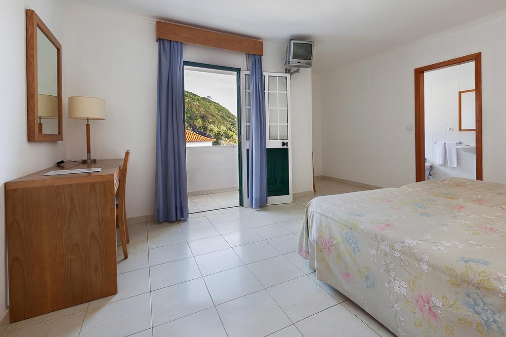 Hotel Solmar Calheta  Rum bild